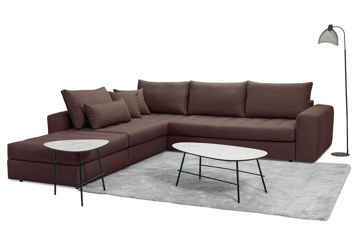 Απεικονείζεται ο καναπές με το σκαμπό.